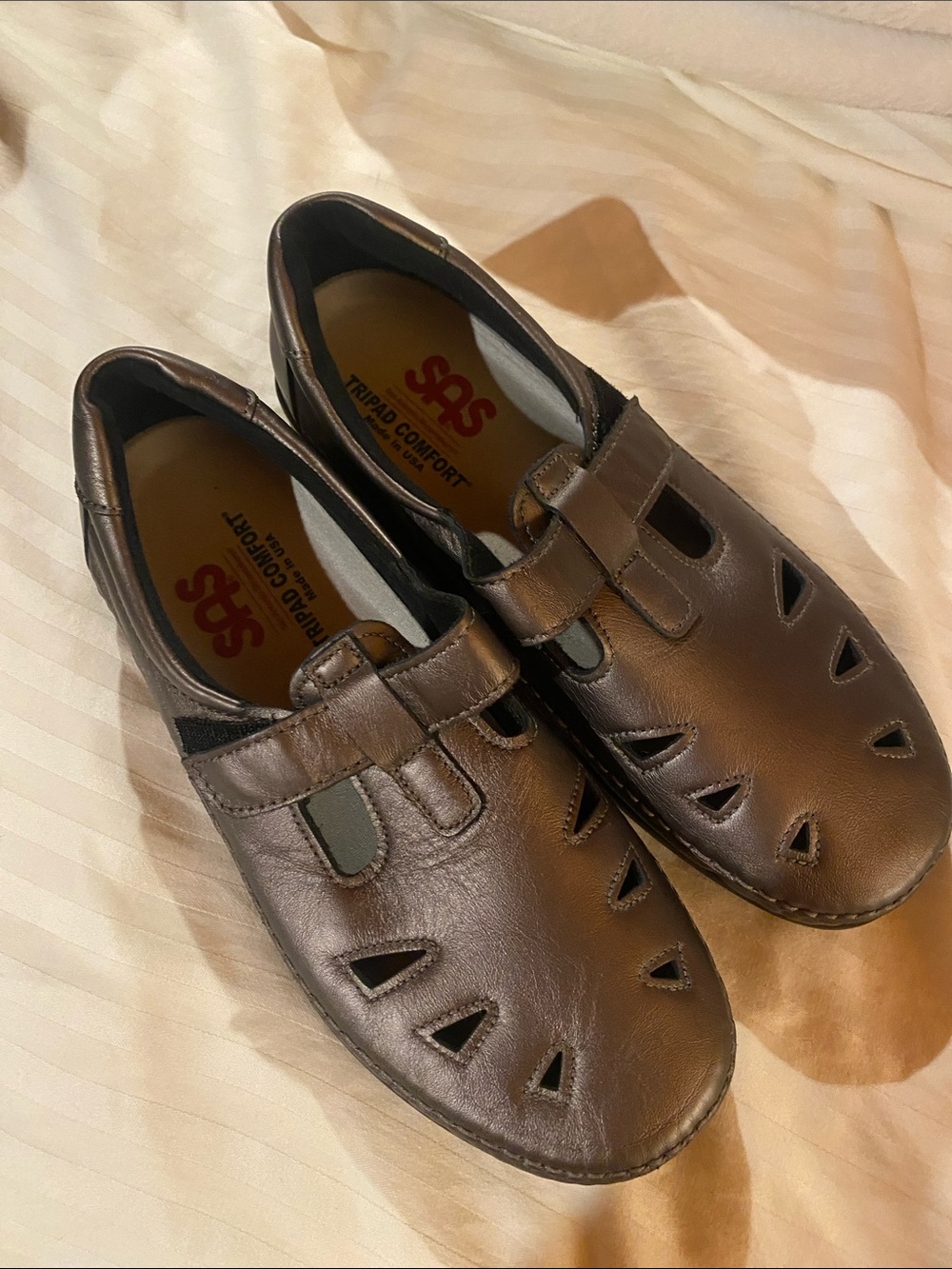 SAS Women’s Santalina Roamer Pewter Leather EZ Strap Walking Shoes